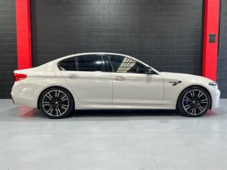 2018 BMW M5 - Thumbnail