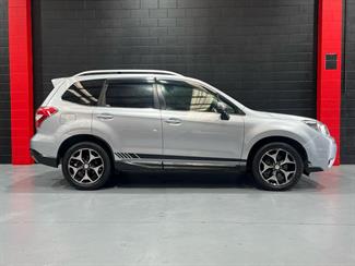 2015 Subaru Forester - Thumbnail