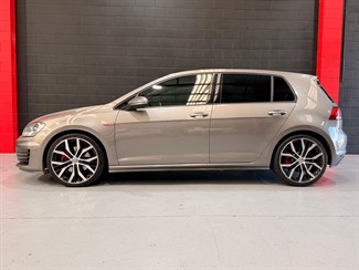 2013 Volkswagen GOLF - Thumbnail