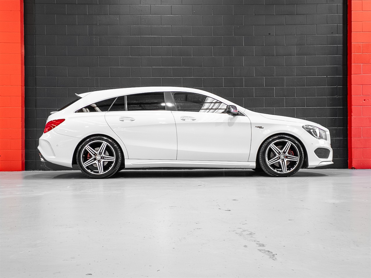 2016 Mercedes-Benz CLA 250