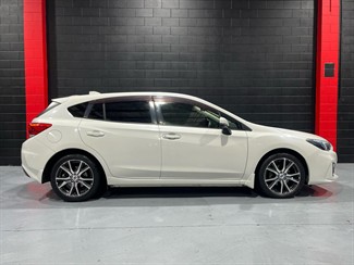 2017 Subaru IMPREZA - Thumbnail