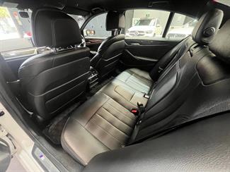 2018 BMW 540i - Thumbnail