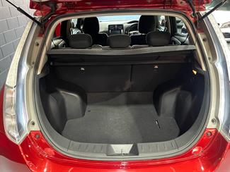 2015 Nissan Leaf - Thumbnail