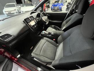 2015 Nissan Leaf - Thumbnail