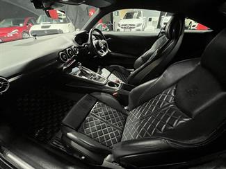 2017 Audi TTS - Thumbnail