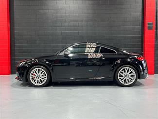 2017 Audi TTS - Thumbnail