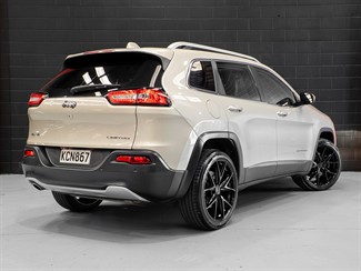 2016 Jeep Cherokee - Thumbnail