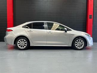 2022 TOYOTA Corolla - Thumbnail