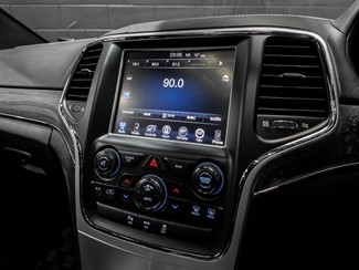 2017 Jeep Grand Cherokee - Thumbnail