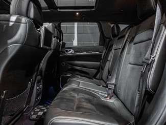 2017 Jeep Grand Cherokee - Thumbnail