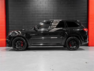 2017 Jeep Grand Cherokee - Thumbnail