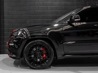 2017 Jeep Grand Cherokee - Thumbnail