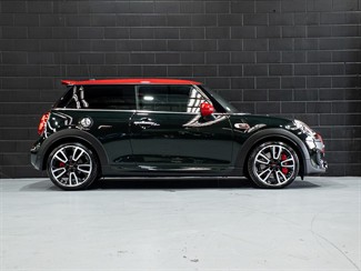 2017 Mini Cooper - Thumbnail