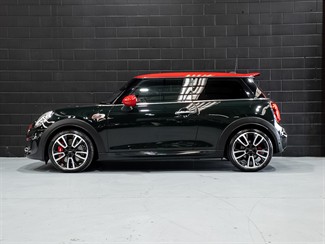 2017 Mini Cooper - Thumbnail