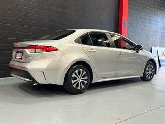 2021 TOYOTA Corolla - Thumbnail