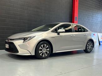 2021 TOYOTA Corolla - Thumbnail