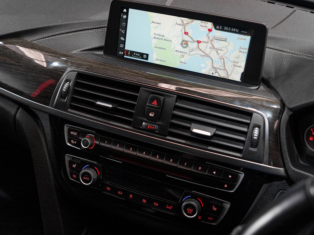 2018 BMW 320I