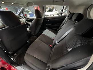 2015 Nissan Leaf - Thumbnail
