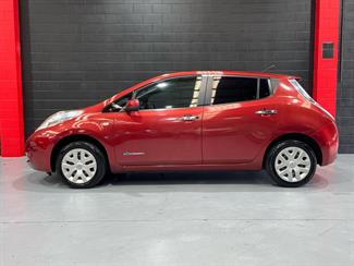 2015 Nissan Leaf - Thumbnail