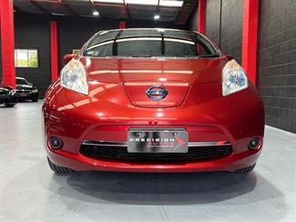 2015 Nissan Leaf - Thumbnail