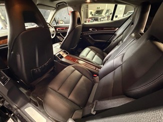 2013 Porsche Panamera - Thumbnail