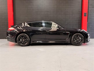 2013 Porsche Panamera - Thumbnail