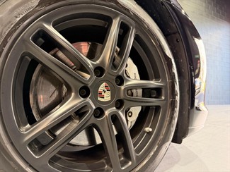 2013 Porsche Panamera - Thumbnail