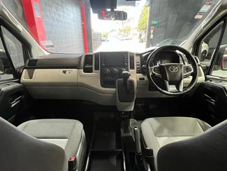 2020 TOYOTA Hiace - Thumbnail