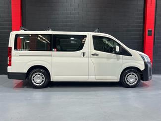 2020 TOYOTA Hiace - Thumbnail