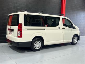 2020 TOYOTA Hiace - Thumbnail
