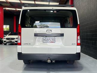 2020 TOYOTA Hiace - Thumbnail