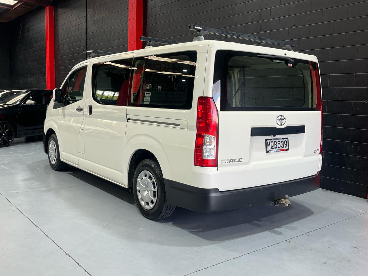 2020 TOYOTA Hiace