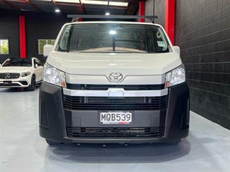 2020 TOYOTA Hiace - Thumbnail