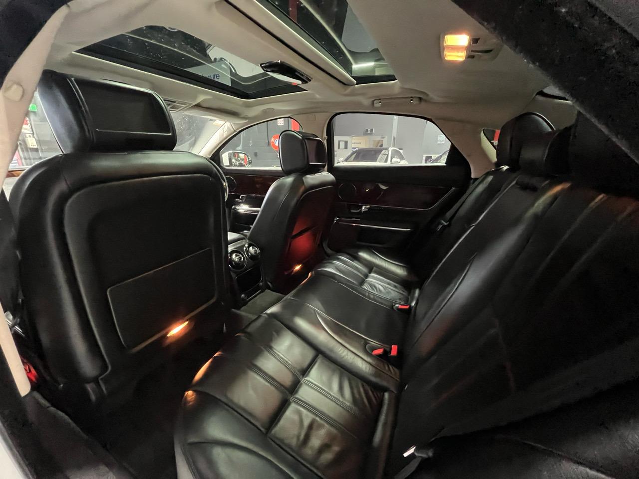 2011 Jaguar Xj
