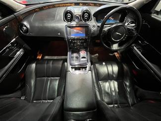 2011 Jaguar Xj - Thumbnail