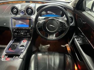 2011 Jaguar Xj - Thumbnail