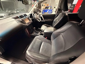 2017 TOYOTA Landcruiser Prado - Thumbnail