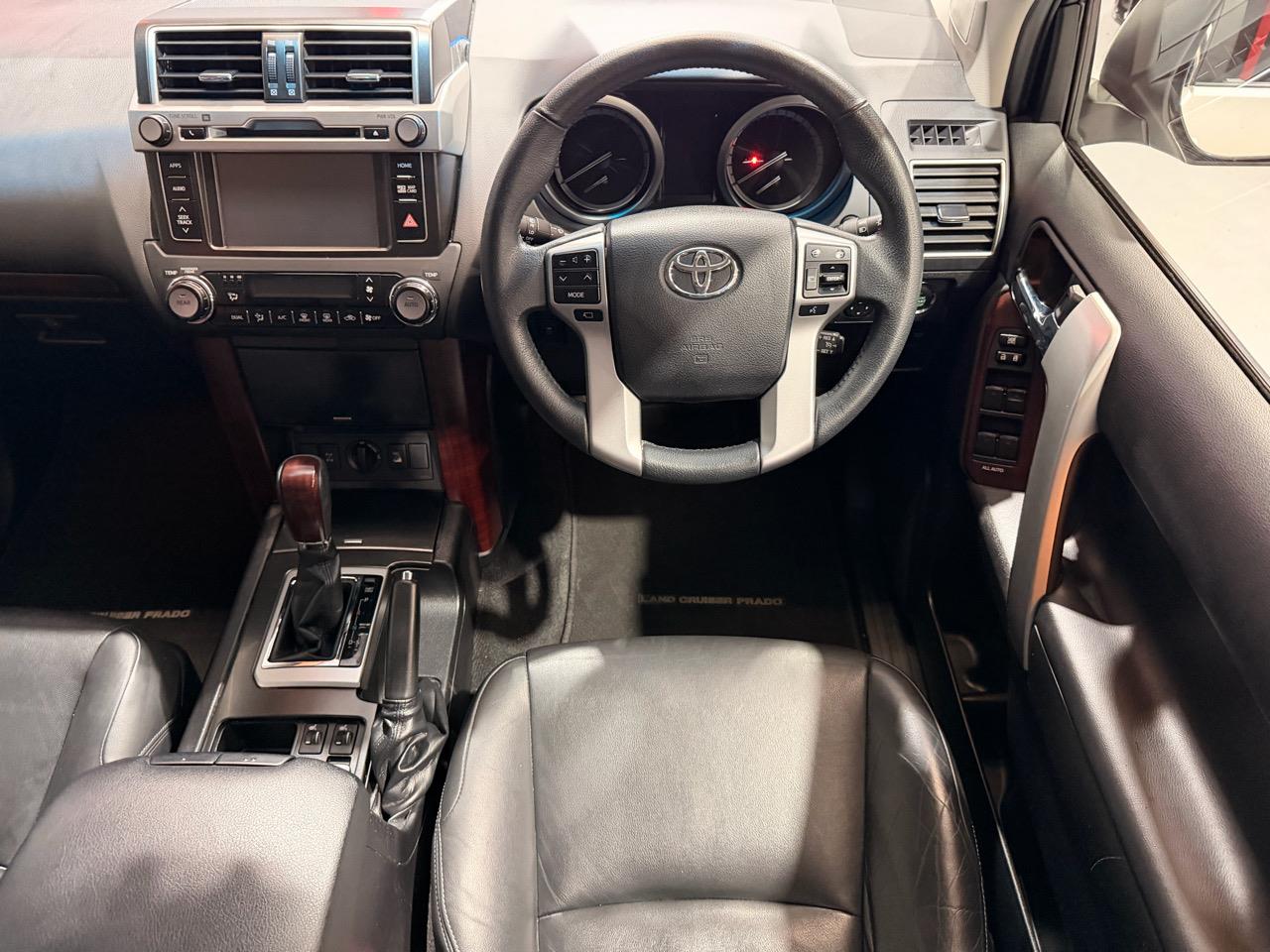 2017 TOYOTA Landcruiser Prado
