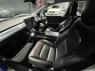 2019 Tesla Model 3 - Thumbnail