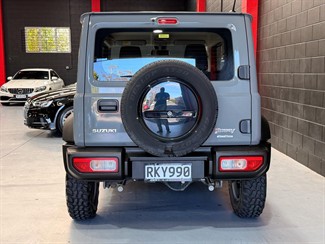 2023 Suzuki Jimny - Thumbnail