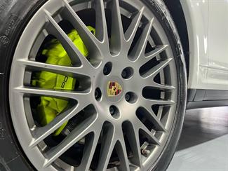 2016 Porsche Cayenne - Thumbnail