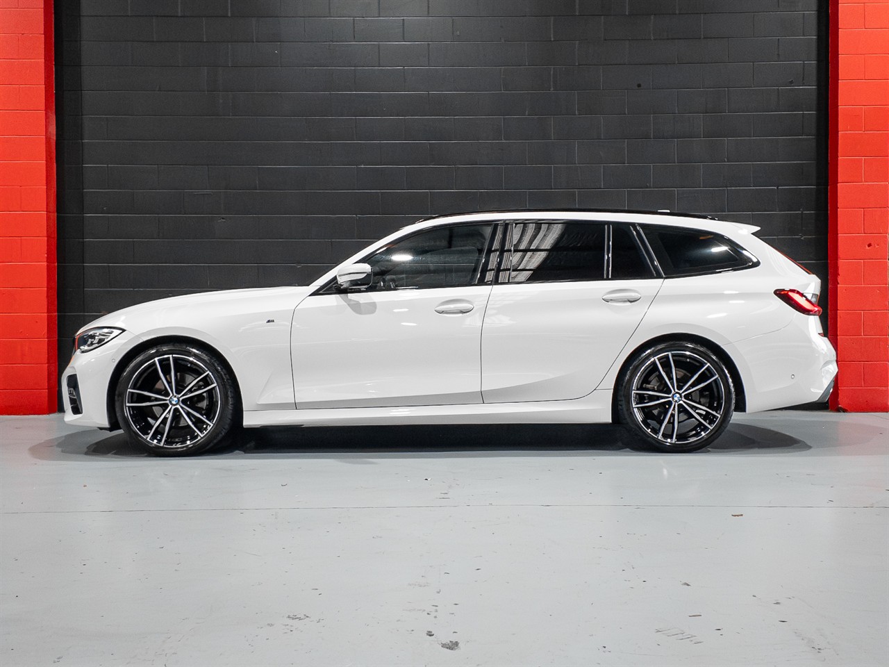 2021 BMW 320D