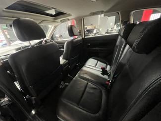 2017 Mitsubishi Outlander - Thumbnail