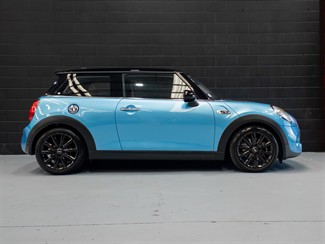 2016 Mini Cooper - Thumbnail