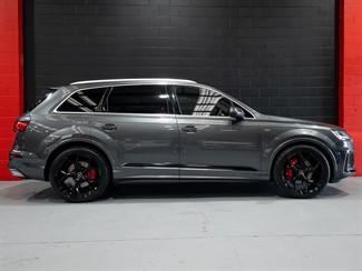 2020 Audi Q7 - Thumbnail