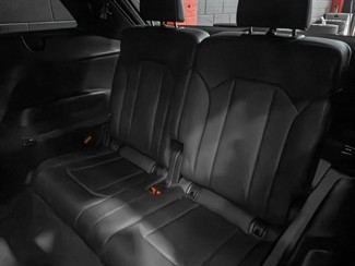 2020 Audi Q7 - Thumbnail