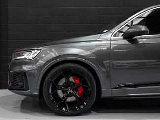 2020 Audi Q7 - Thumbnail