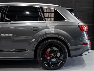 2020 Audi Q7 - Thumbnail