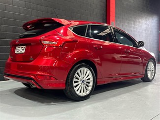 2016 Ford Focus - Thumbnail