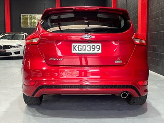 2016 Ford Focus - Thumbnail